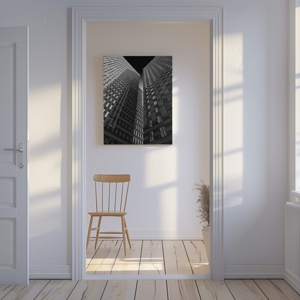 Between giants | Canvas