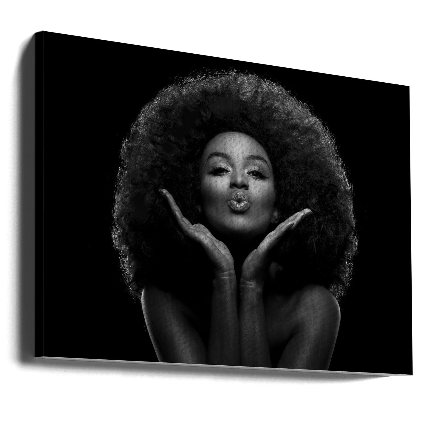 Kiss me | Canvas